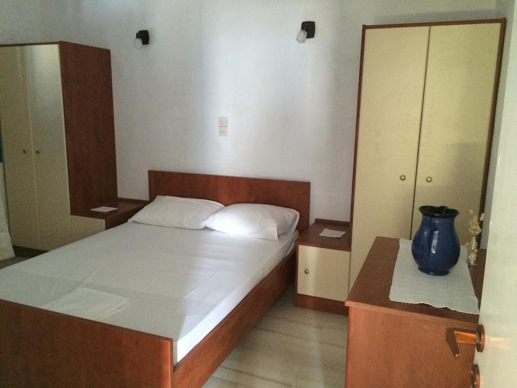 Windmill Villas Artemonas Room photo
